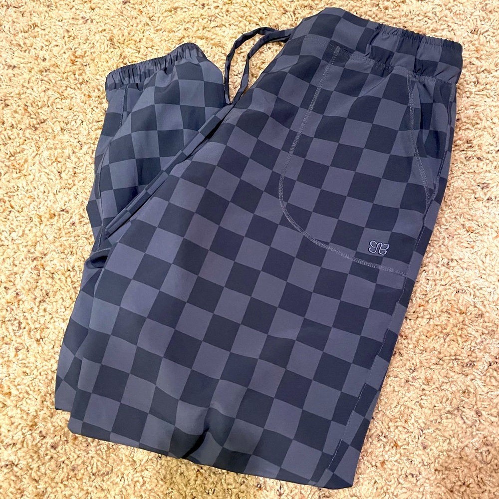 Albion Fit Jetsetters XS petite black and grey checkered
